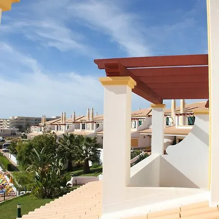 Aldeamento Turístico Moradias Rufino Albufeira