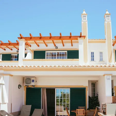 Moradias Rufino 3* Albufeira